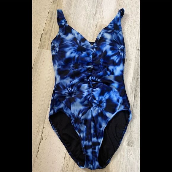 Aqua Green one piece bathing suit Small - Picture 5 of 6